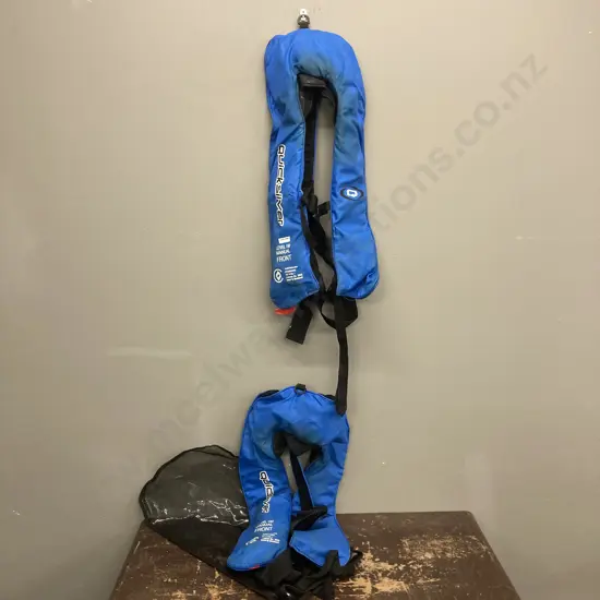 Pair of Quicksilver Level 150 PFD's, ManualEXP-150M, Adult Chest Size 70-170cm